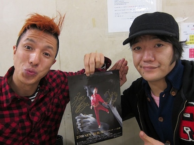 1月13日、新宿・ルミネtheよしもとにて「2700DVD収録ライブ 2700 NEW ALBUM 『ラストツネミチ～へ長調～』」を開催する2700。