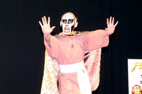 年末年始に4本のパラパラマンガを描いたという鉄拳。