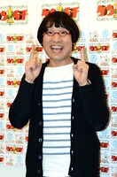 新番組「ケンイチ」でMCを務める南海キャンディーズ山里。