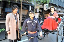 宮川大輔主演、南海キャンディーズ・しずちゃん、小泉孝太郎出演のドラマ「お助け屋☆陣八」。(c)YTV