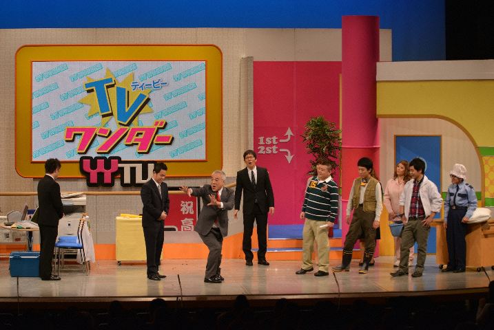「よしもと情熱コメディ～TVのウラ側で大騒ぎ！モンスターAD奮闘記～」(c)YTV