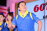 驚きを表現するギャグ「すごスギちゃん！」を披露するスギちゃん。