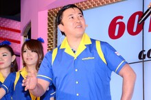 驚きを表現するギャグ「すごスギちゃん！」を披露するスギちゃん。