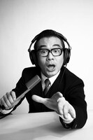 ラジオ特別番組「フロムアクア presents 落ちない！応援ラジオ」に出演する茂木淳一。