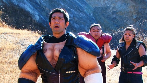 「有名マンガ実験劇場 できるでSHOW!?」の「北斗の拳」編。(c)BeeTV