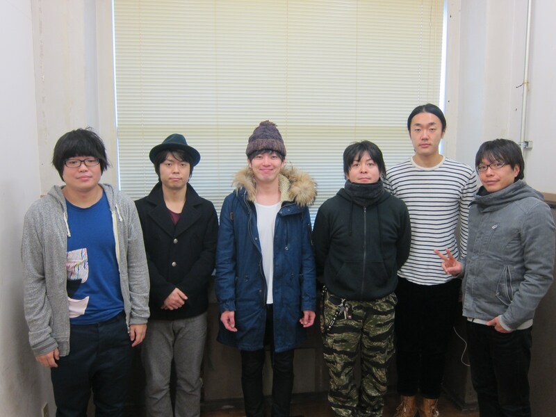 2月3日（日）、東京・ルミネtheよしもとにてコントライブ「できる7人」を開催するライス関町、ライス田所、グランジ遠山、犬の心・池谷、グランジ五明、犬の心・押見（左から）。