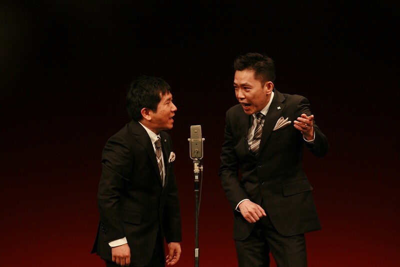 「爆笑問題withタイタンシネマライブ」に出演する爆笑問題。