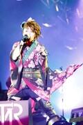 音楽ゲストとして出演するT.M.Revolution。
