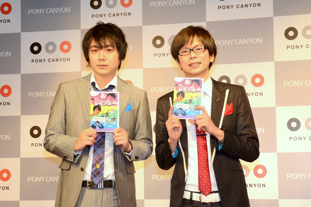 単独ライブDVD「磁石 単独ライブ『レインボー』」発売記念イベントを行った磁石。