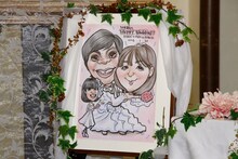 パーティに飾られたニブンノゴ！森本一家の似顔絵。