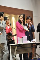 プレゼント抽選会の模様。