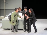 鈴木の新舎弟・野田と中岡が対面。プライベートでも鈴木と仲良くなった中岡の舎弟ぶりが光る。