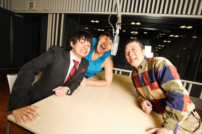 「オールナイトニッポン 45時間スペシャル」の総合司会を務めるオードリーと笑福亭鶴光(右)。(c)ニッポン放送