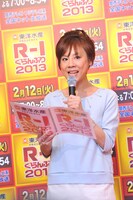 会見で進行を務めた高橋真麻フジテレビアナウンサー。