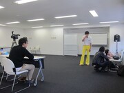 CDがなかなかかからず、トークでつなぐ永井佑一郎。