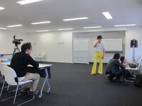 CDがなかなかかからず、トークでつなぐ永井佑一郎。