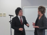 山西の願望をネタにした漫才を披露したトンファ―。