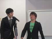 テンポのよい大阪弁漫才を披露したソラシド。