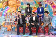 DVD「アメトーーク！」vol.27収録の「ゴルゴ13芸人」。(c)2013 テレビ朝日