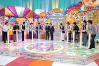 DVD「アメトーーク！」vol.27のセル映像特典「立ちトーーク 第5弾」。(c)2013 テレビ朝日