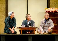 「動かない蟻」のワンシーン。