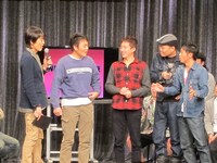 サバンナ八木が着てきたのは、懐かしのWA CHA CHAグッズ。「陣内 SOUND SYSTEM」トレーナー。