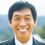 明石家さんま、ファンモンラストシングルのジャケ写に登場