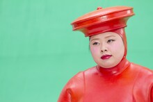 撮影中の渡辺直美。