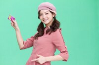 撮影中の佐々木希。