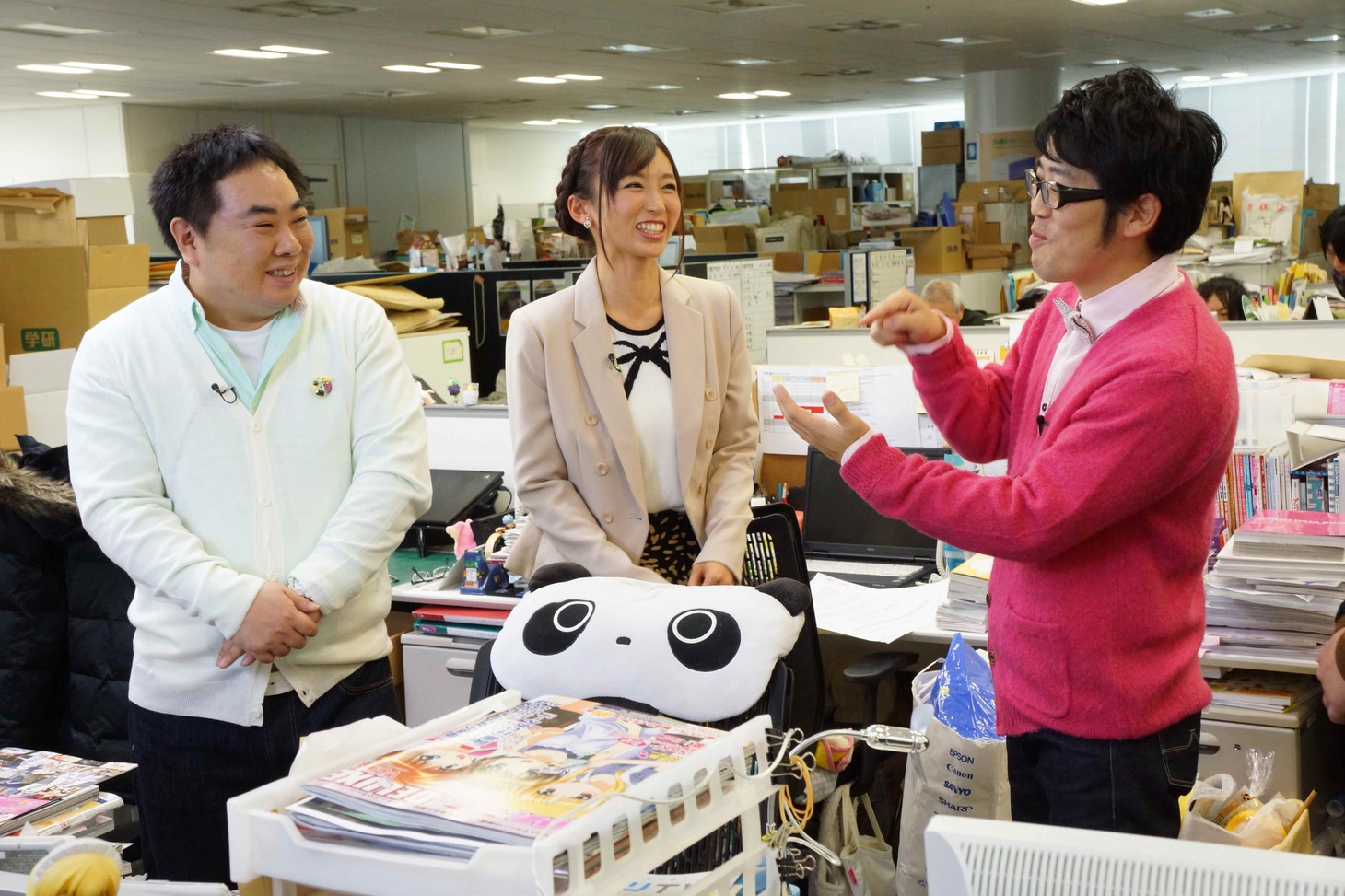 「アニメ雑誌の記者体験☆キカク」の一場面。(c)ひかりTV
