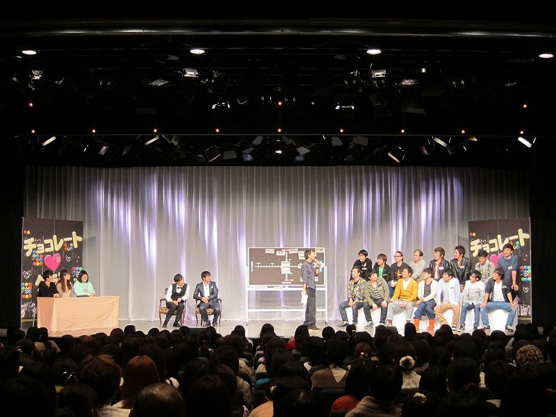 新宿・ルミネtheよしもとにて開催された「YOSHIMOTOライブスペシャル『チョコレート(ハート)グラフ』」。