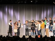 村上渾身の告白シーンでは、相手役の枝村が見た目に合わない新喜劇発声でぶちこわしに。