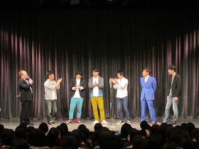 2月15日、新宿・ルミネtheよしもとにて開催されたPOISON GIRL BAND吉田の漫才ライブ「POISON吉田が5人と漫才」。