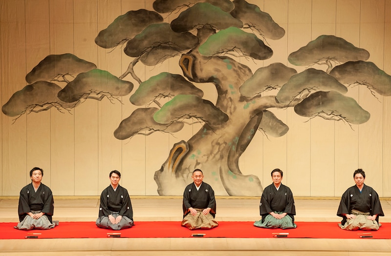林家正蔵、桂米團治、柳家花緑、桂春蝶、月亭八光の5名が集結したイベント「東西激突落語会・俺たち若旦那」。(撮影:坪内喜則)