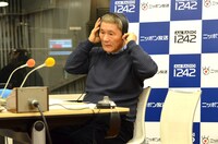 収録直前のたけし。