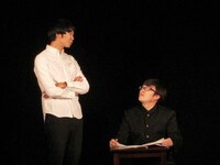 ラバーガールの家庭教師コント。これまでのラバガのコントとは一風変わった内容。