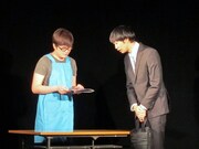 ラバーガールの訪問販売のコント。コントを活かすため、ある単語について「言いかえよう」と議論が広がった。