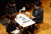 プー・ルイ（左）と平子（右）。