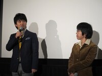 映画について語る若林と平松恵美子監督。
