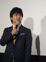 「苦労したことは？」という質問には、「差し入れ」と回答した若林。