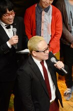 エンディングで締めの一言を放つバッファロー吾郎・A（中央）。