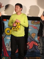 大好きなゆずの北川の一挙手一投足を真似してみせたオジンオズボーン高松。