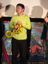 大好きなゆずの北川の一挙手一投足を真似してみせたオジンオズボーン高松。