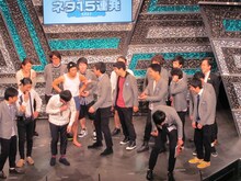 一番年長のパンサー尾形は、ネタでまさかのハプニング。大いに追求された。