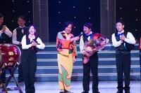 吉本百年物語2月公演「アンチ吉本・お笑いレボリューション」(c)吉本興業