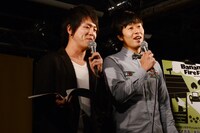 前説を務めるスカイラブハリケーン。握手会にも参加した。