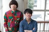 「若手芸人だより。よしもと編」に登場するチーモンチョーチュウ。撮影 / 松本美枝子