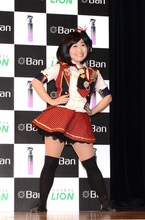 AKB48「フライングゲット」に乗せて軽やかに登場するキンタロー。。