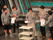 コーナー「こじつけクイズ」の模様。