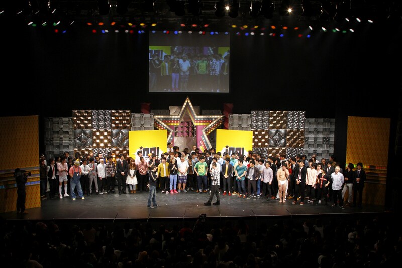 「ing!to2013 ～iNFINITY nEXT gENERATION～」の模様。(c)吉本興業